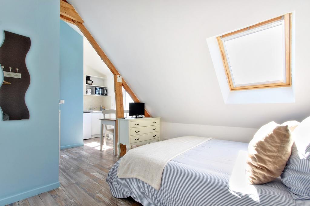 Les Gites D'Emilie Melesse Luaran gambar